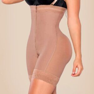 New WITH Tags ChicCurve Faja Ultra Invisible Straple MEDIUM